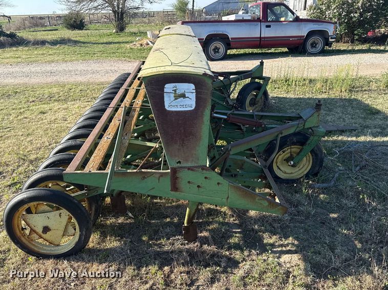 image for item GP9654 John Deere grain drill