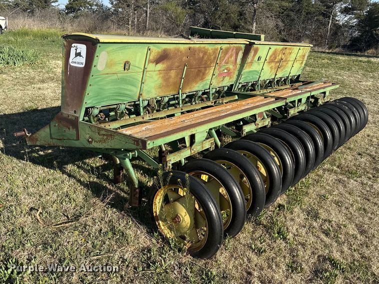 image for item GP9654 John Deere grain drill