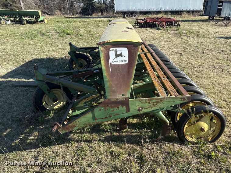 image for item GP9654 John Deere grain drill