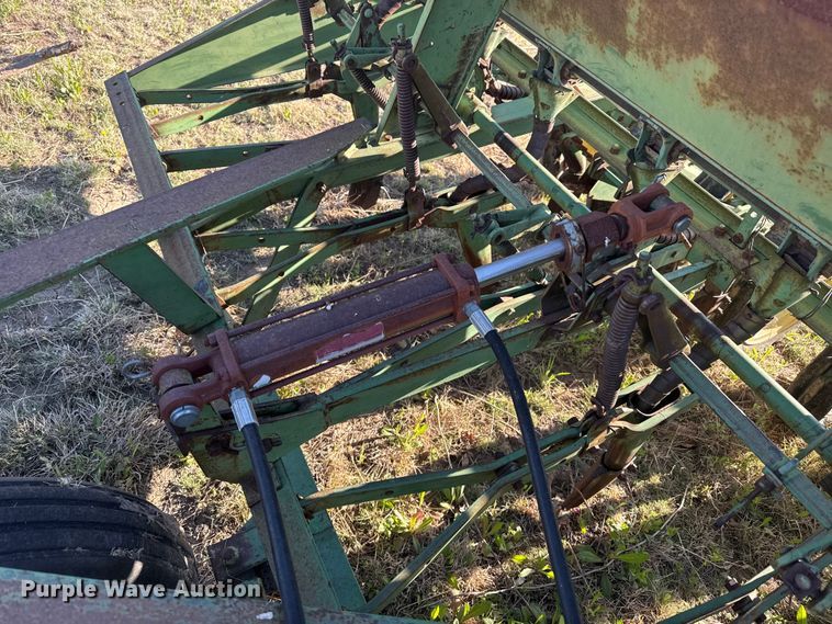 image for item GP9654 John Deere grain drill