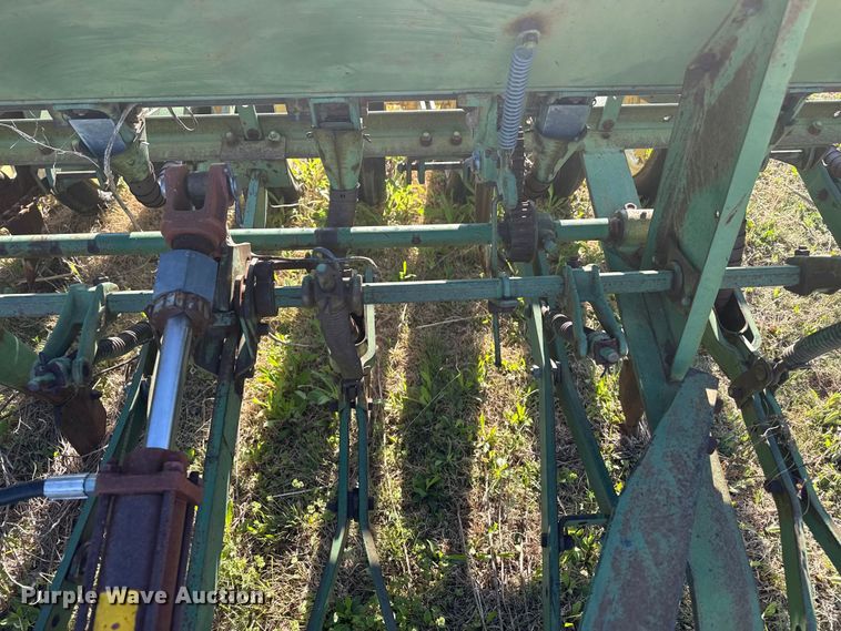 image for item GP9654 John Deere grain drill