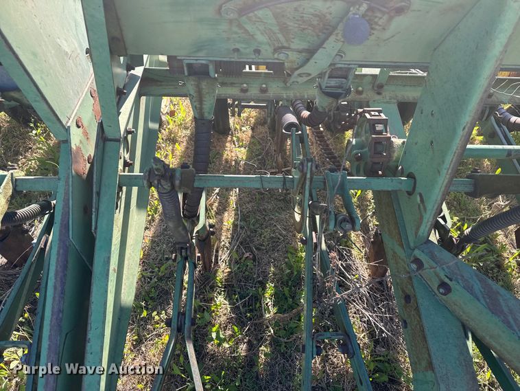image for item GP9654 John Deere grain drill