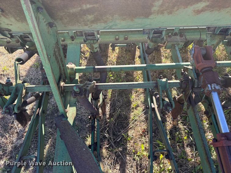 image for item GP9654 John Deere grain drill