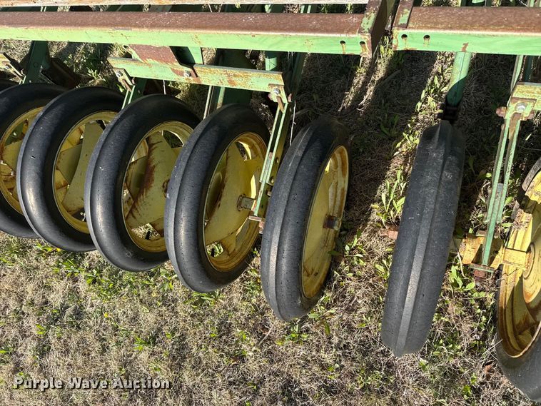 image for item GP9654 John Deere grain drill