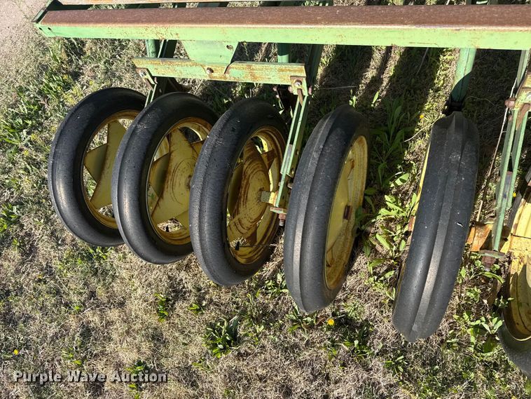 image for item GP9654 John Deere grain drill