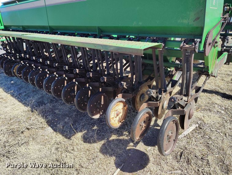 image for item IH9477 Great Plains Solid Stand 45 grain drill