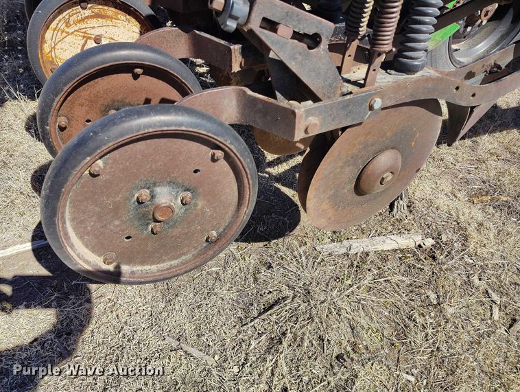 image for item IH9477 Great Plains Solid Stand 45 grain drill