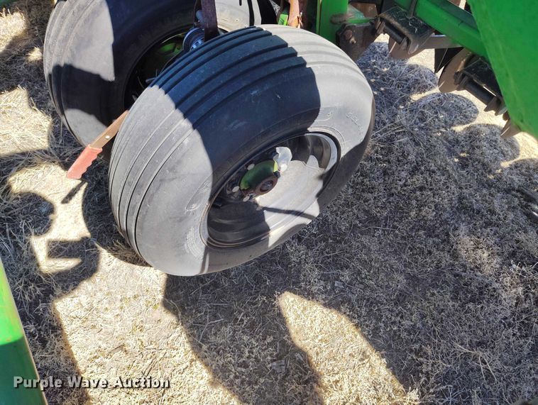 image for item IH9477 Great Plains Solid Stand 45 grain drill