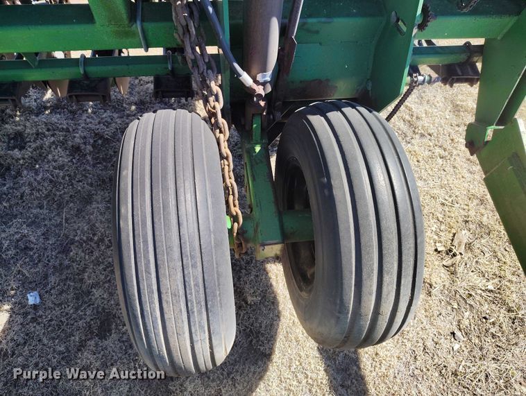 image for item IH9477 Great Plains Solid Stand 45 grain drill