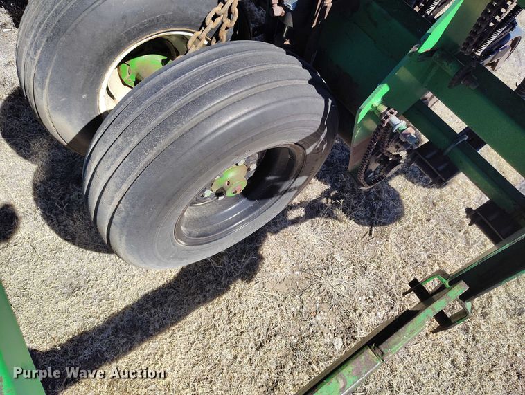 image for item IH9477 Great Plains Solid Stand 45 grain drill