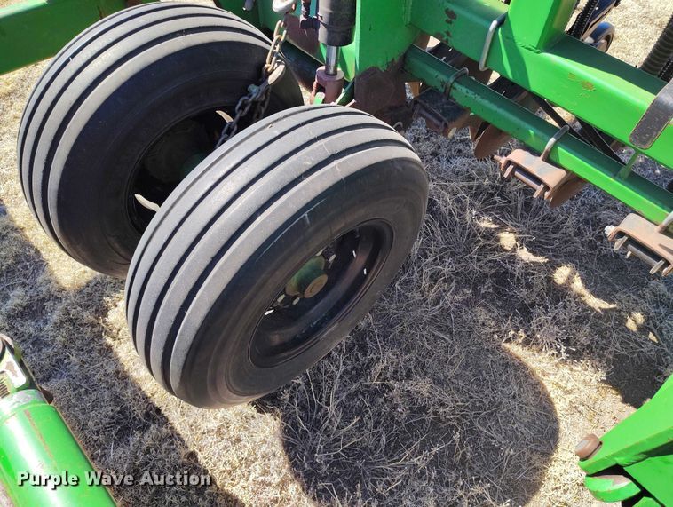 image for item IH9477 Great Plains Solid Stand 45 grain drill