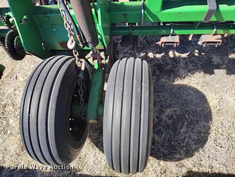 image for item IH9477 Great Plains Solid Stand 45 grain drill