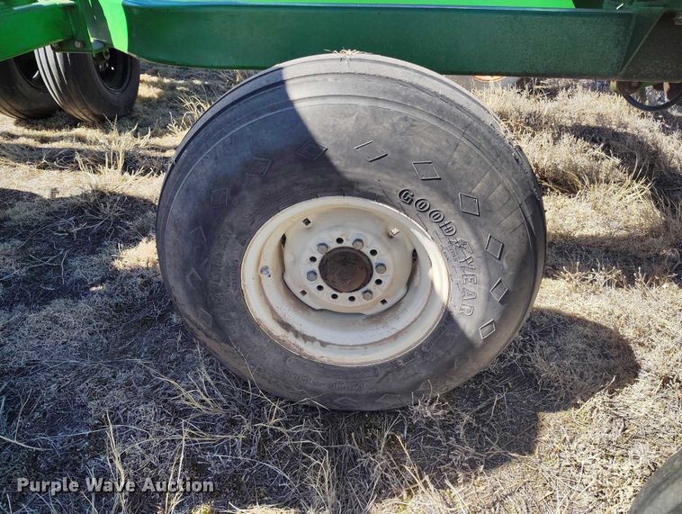 image for item IH9477 Great Plains Solid Stand 45 grain drill