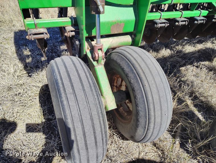 image for item IH9477 Great Plains Solid Stand 45 grain drill