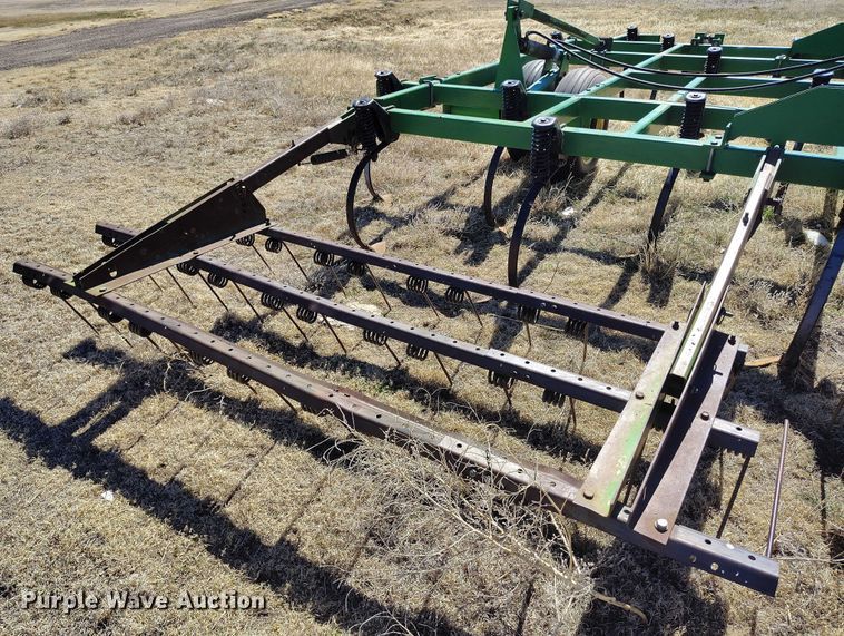 image for item IH9480 John Deere 985 field cultivator