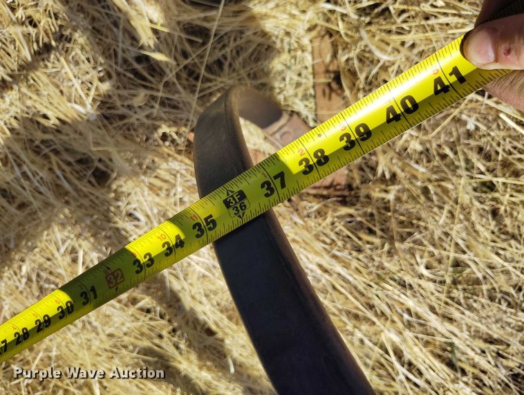 image for item IH9480 John Deere 985 field cultivator