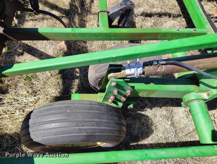 image for item IH9480 John Deere 985 field cultivator