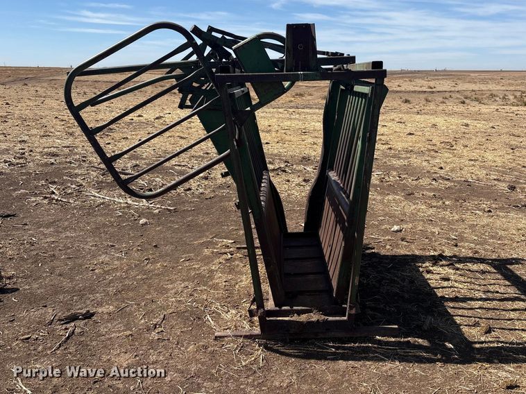 image for item NK9048 Powder River livestock chute