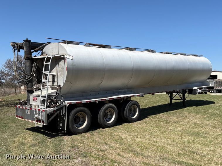 image for item NK9062 2005 Ledwell & Son LW42 ADC feed delivery trailer