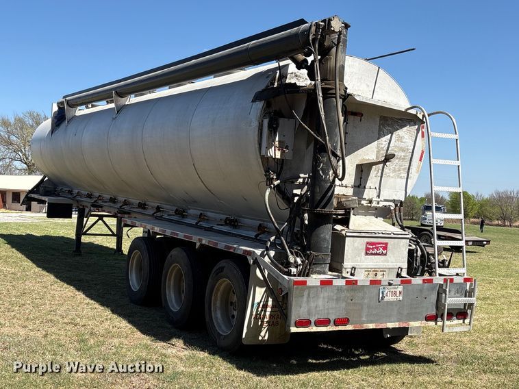 image for item NK9062 2005 Ledwell & Son LW42 ADC feed delivery trailer