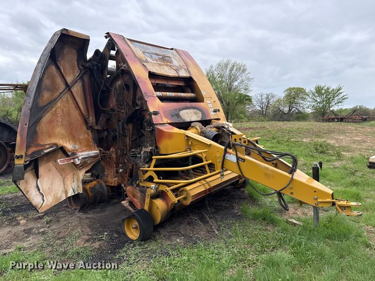 image for item NK9152 2021 Vermeer 604 G3 round baler