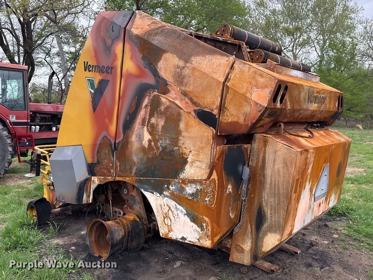 image for item NK9152 2021 Vermeer 604 G3 round baler