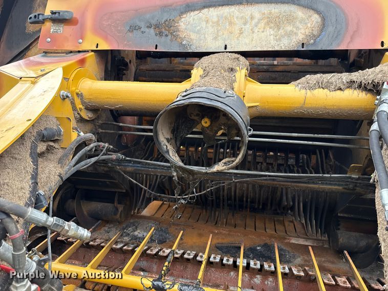 image for item NK9152 2021 Vermeer 604 G3 round baler