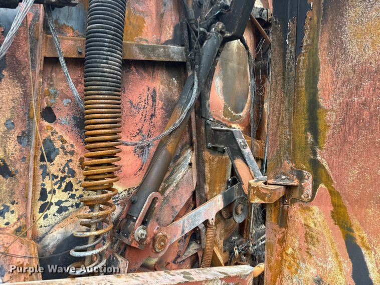 image for item NK9152 2021 Vermeer 604 G3 round baler