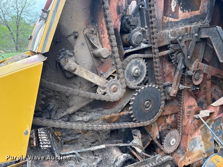 image for item NK9152 2021 Vermeer 604 G3 round baler