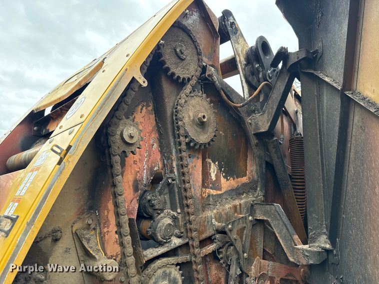 image for item NK9152 2021 Vermeer 604 G3 round baler