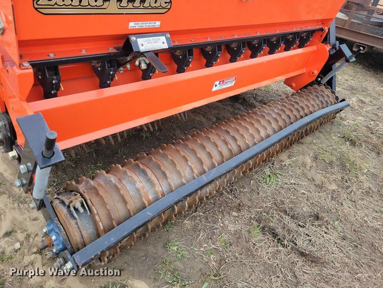 image for item NK9977 2022 Land Pride APS1572 grain drill