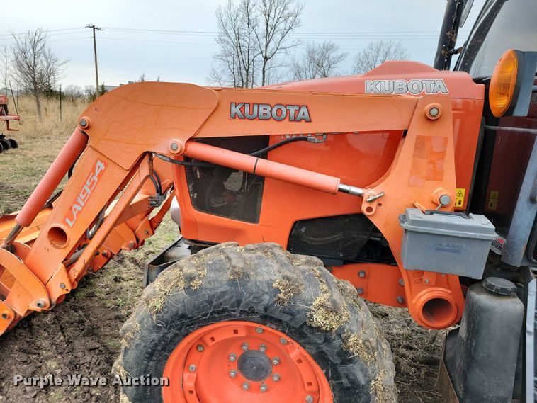 image for item NK9978 2013 Kubota M110GX MFWD tractor