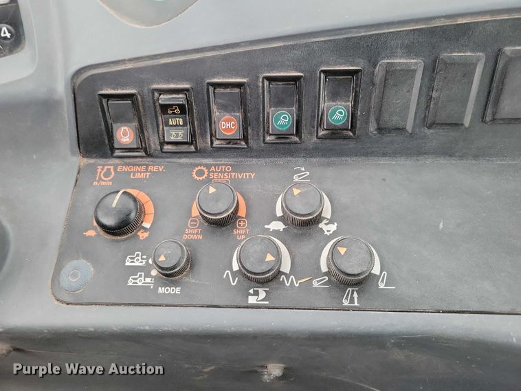 image for item NK9978 2013 Kubota M110GX MFWD tractor