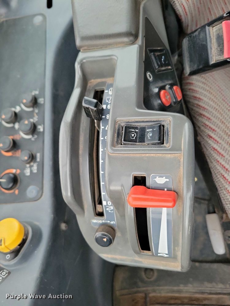 image for item NK9978 2013 Kubota M110GX MFWD tractor