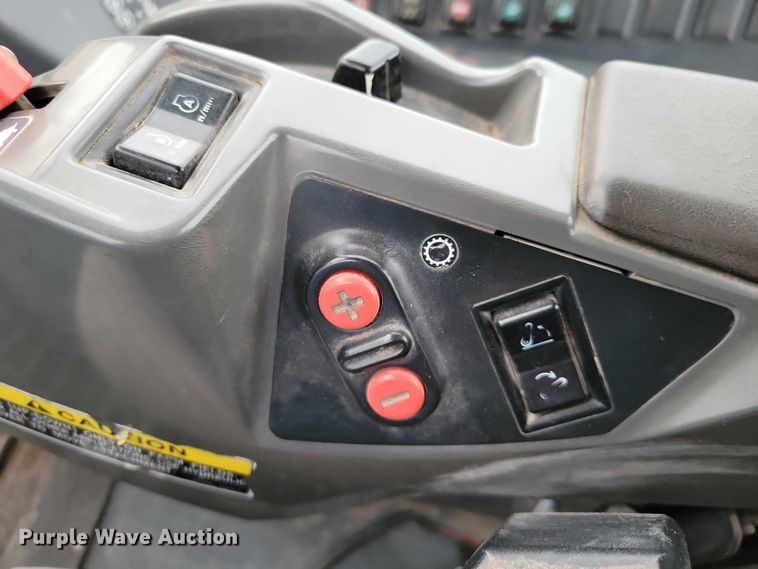 image for item NK9978 2013 Kubota M110GX MFWD tractor