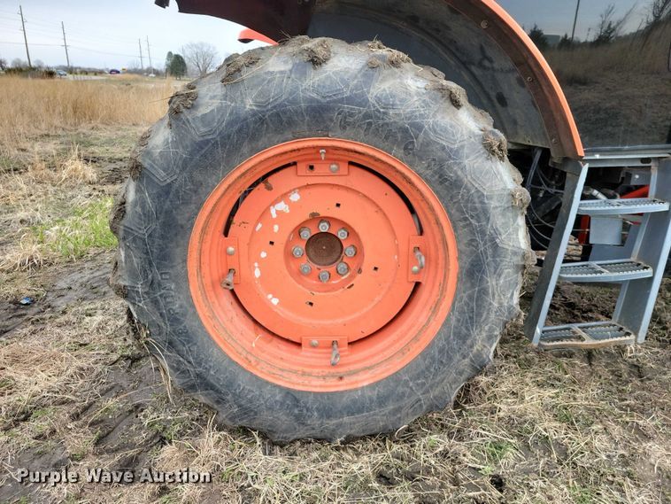image for item NK9978 2013 Kubota M110GX MFWD tractor