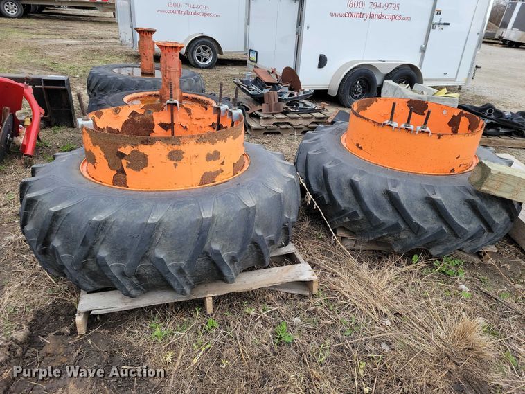 image for item NK9978 2013 Kubota M110GX MFWD tractor