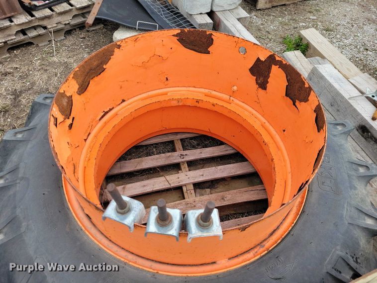 image for item NK9978 2013 Kubota M110GX MFWD tractor