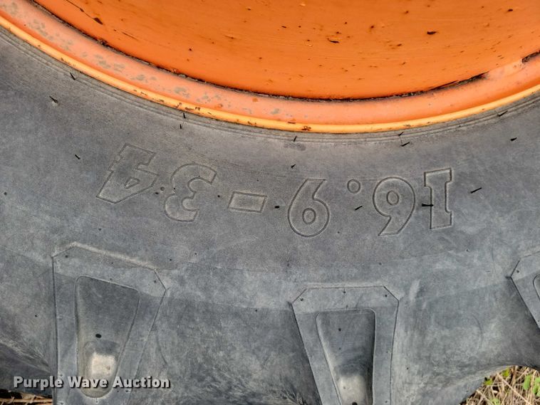 image for item NK9978 2013 Kubota M110GX MFWD tractor