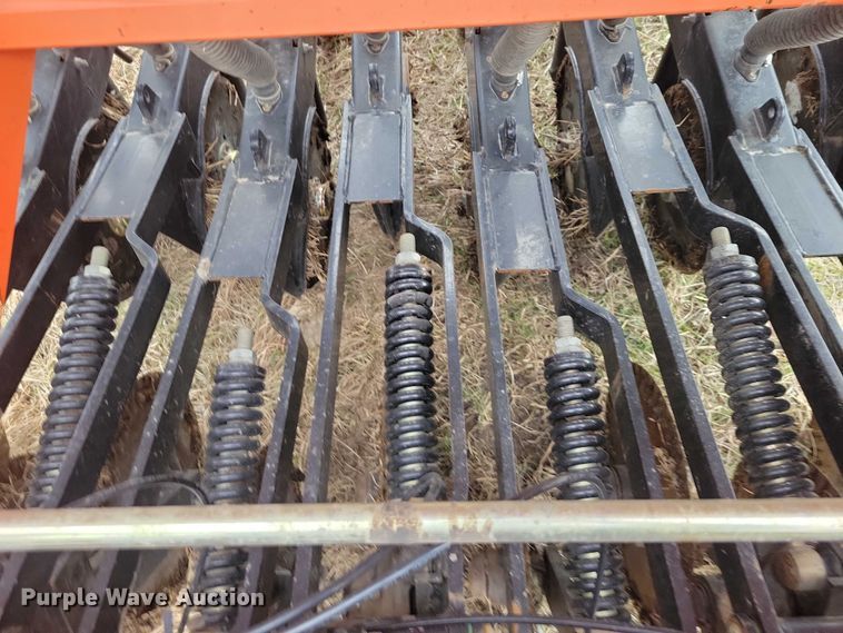 image for item NK9979 2012 Land Pride 3P606NT seeder