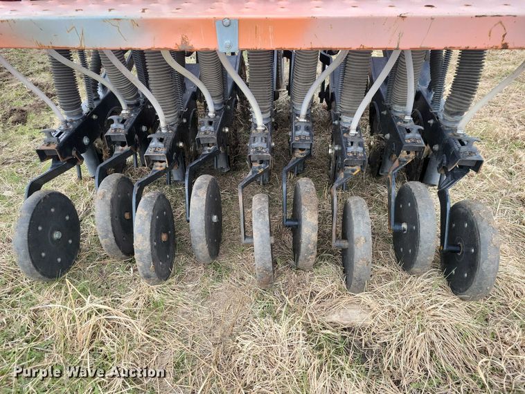 image for item NK9979 2012 Land Pride 3P606NT seeder