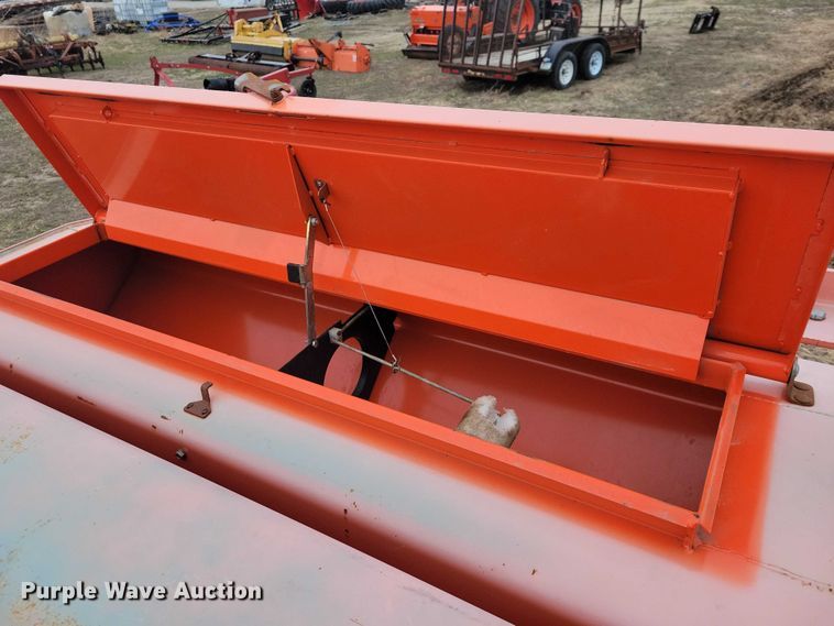 image for item NK9979 2012 Land Pride 3P606NT seeder