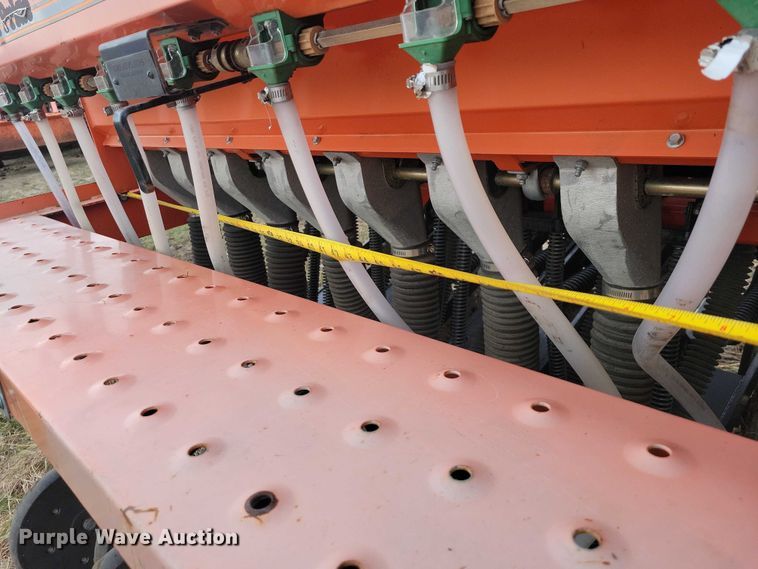 image for item NK9979 2012 Land Pride 3P606NT seeder