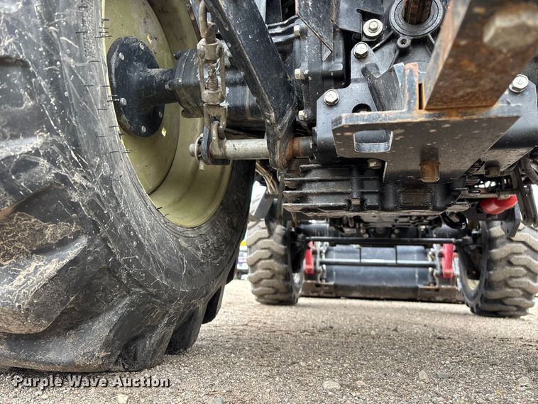 image for item YA2802 2016 Yanmar YT235 MFWD tractor