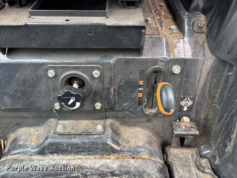 image for item YA2802 2016 Yanmar YT235 MFWD tractor