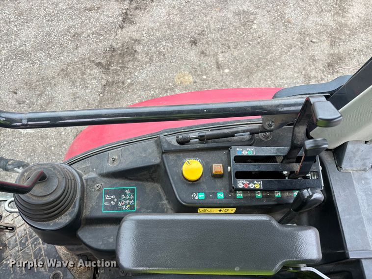 image for item YA2802 2016 Yanmar YT235 MFWD tractor