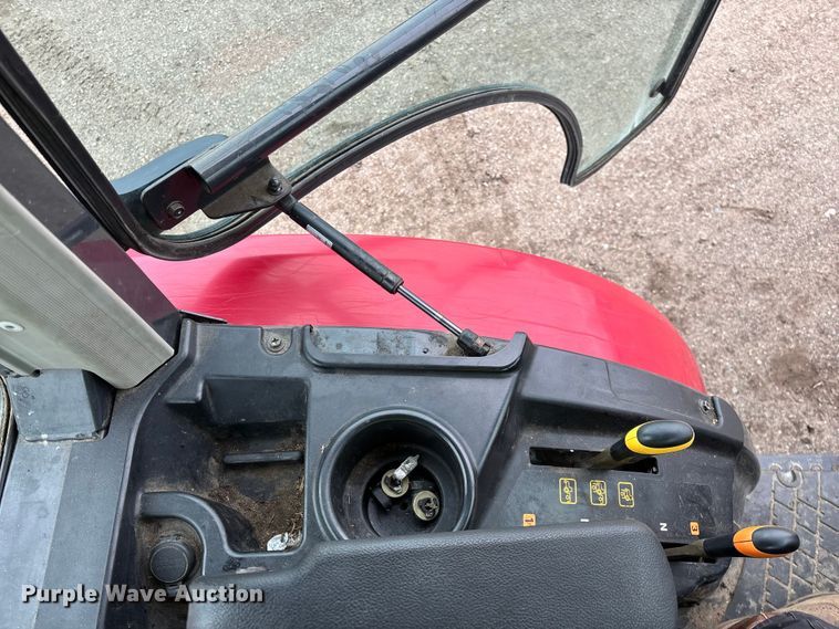 image for item YA2802 2016 Yanmar YT235 MFWD tractor