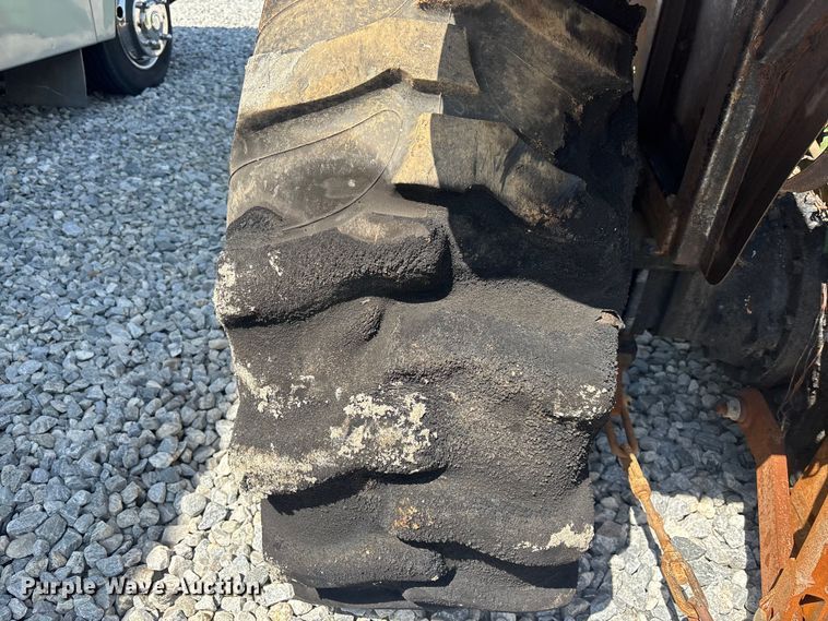 image for item YA2970 2014 John Deere 5045E MFWD tractor