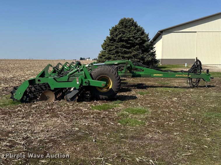 image for item YA2979 2023 John Deere 2680H vertical tillage