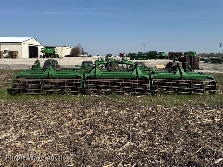 image for item YA2979 2023 John Deere 2680H vertical tillage